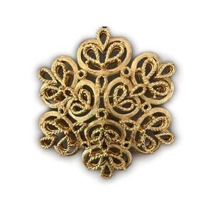 Trifari Vintage Gold Tone Filigree Brooch Women Ornate Scroll Pin Chic